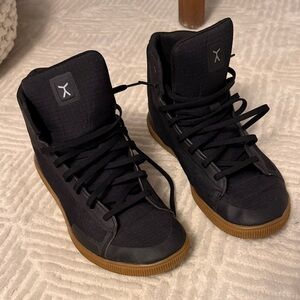 Flux adapt trainer high top